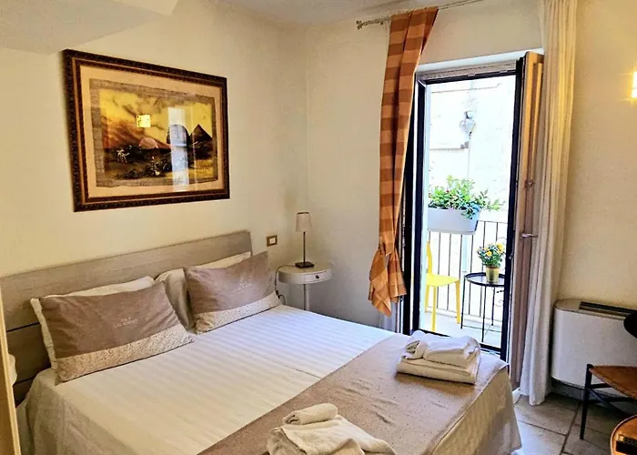 Al Borgo فندق مبيت وإفطار جويا ديل كولي